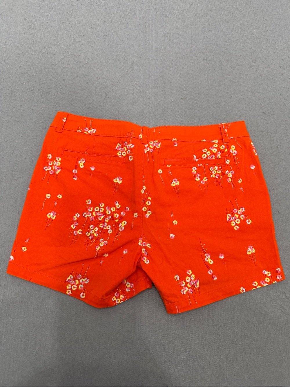 Women’s a.n.a A New Approach Shorts Size 10 Orange Floral Twill Mid Rise - Picture 2 of 5